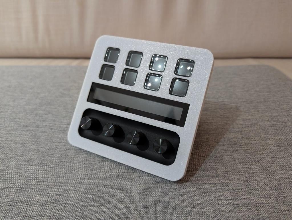 Elgato Stream Deck Plus met verwisselbare faceplate, Ophalen of Verzenden, Zo goed als nieuw