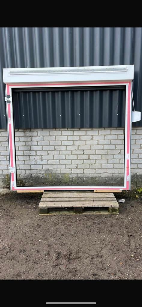 (53) Nieuw aluminium vast raamkozijn incl rolluik, Ophalen, Raamkozijn, 150 tot 225 cm, 150 tot 225 cm