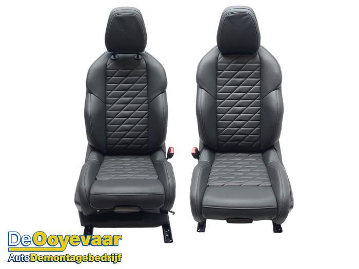 Bekleding Set (compleet) van een Peugeot 3008 (3008 24-), Auto-onderdelen, Gebruikt, -, -, Ophalen of Verzenden