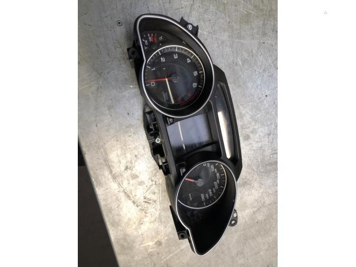 Instrumentenpaneel van een Audi A5, Gebruikt, -, -, -