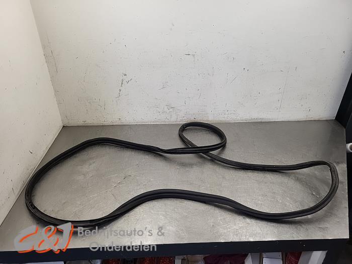 Schuifdeur Rubber rechts van een Mercedes Vito, Gebruikt, -, Ophalen of Verzenden, -