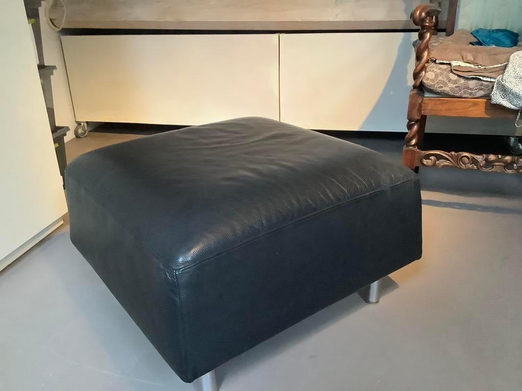 Montis poef, Gebruikt, Leer, Ophalen of Verzenden, 50 tot 75 cm