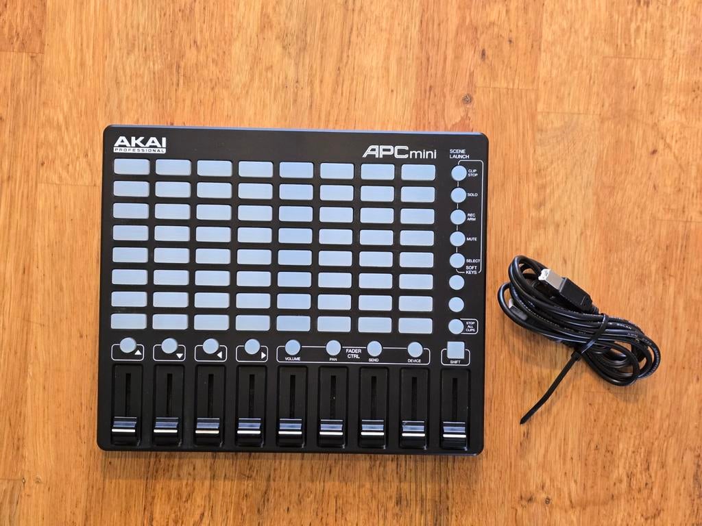 Akai APC Mini - Compacte MIDI Controller, Muziek en Instrumenten, Ophalen of Verzenden, Zo goed als nieuw