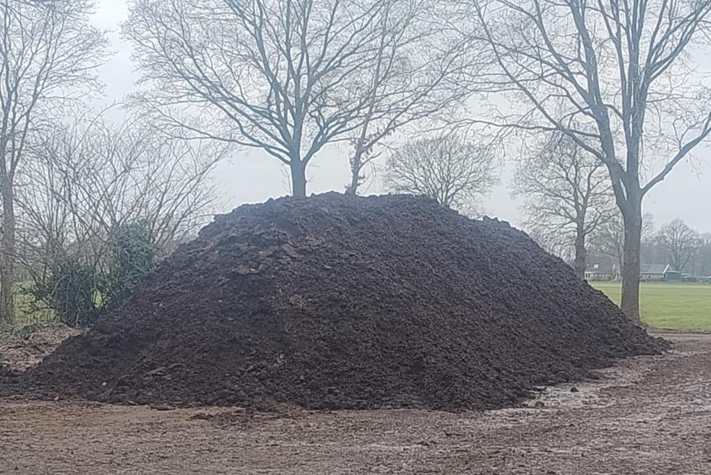 Vaste rundveemest, Ophalen of Verzenden, Mest