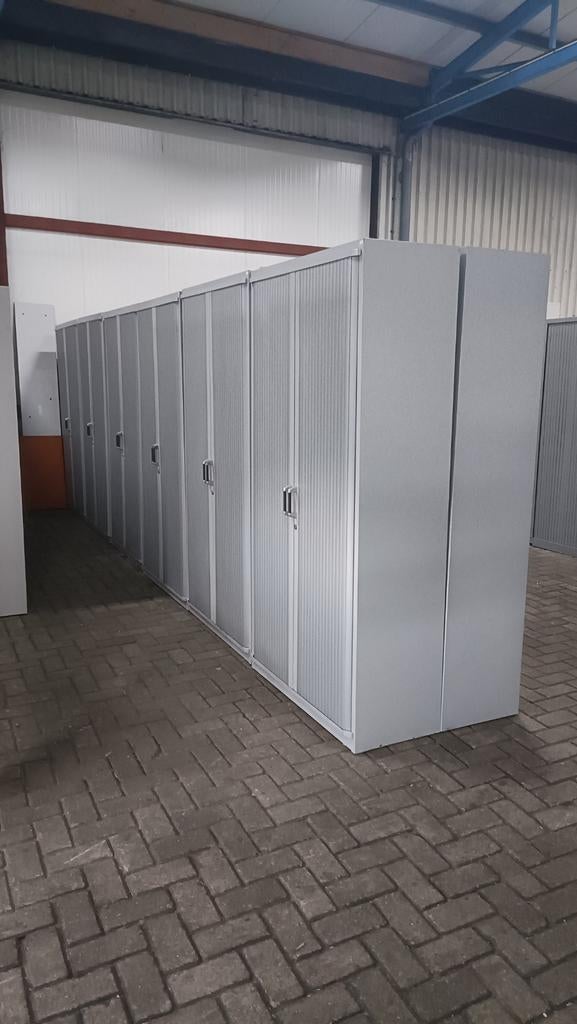 DIVERSE SOORTEN KLEUREN EN MATEN METALEN ROLDEURKASTEN!!!, Ophalen of Verzenden, Gebruikt