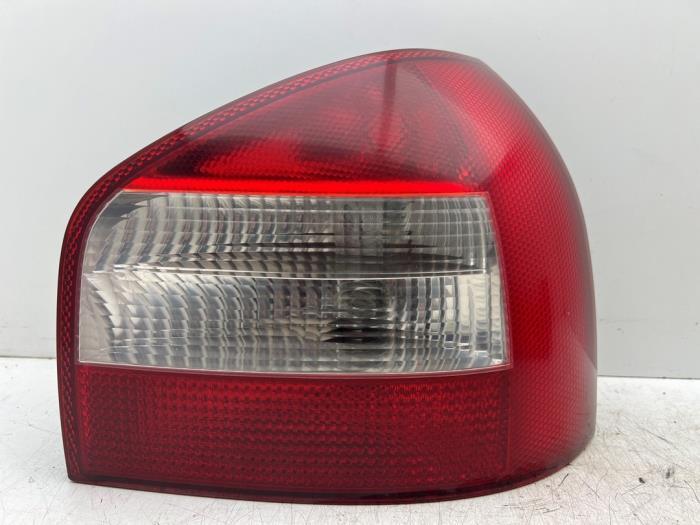 Achterlicht rechts van een Audi A3, Auto-onderdelen, Verlichting, Audi, Gebruikt, 3 maanden garantie, Ophalen of Verzenden