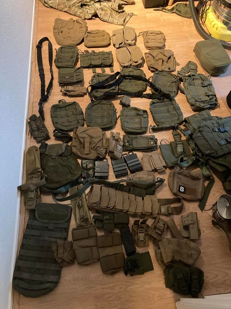 Mega Collectie Pouches, Wapenriemen, Tassen, Verzamelen, Ophalen of Verzenden, Landmacht, Nederland, Embleem of Badge