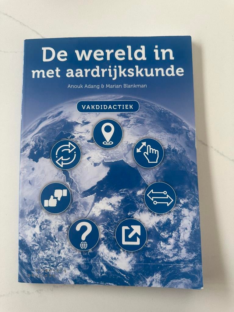 Anouk Adang - De wereld in met aardrijkskunde, Anouk Adang; Marian Blankman, Ophalen of Verzenden, Zo goed als nieuw, Natuurwetenschap