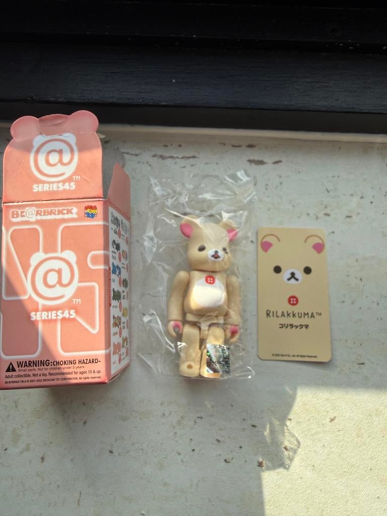 Bearbrick series 45 - Cute Rilakkuma light brown, Ophalen of Verzenden, Nieuw