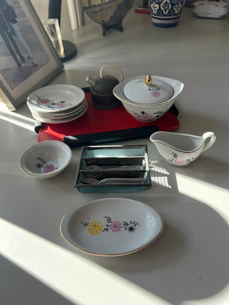 Vintage miniatuur servies of poppenservies, Antiek en Kunst, Antiek | Servies compleet, Ophalen of Verzenden