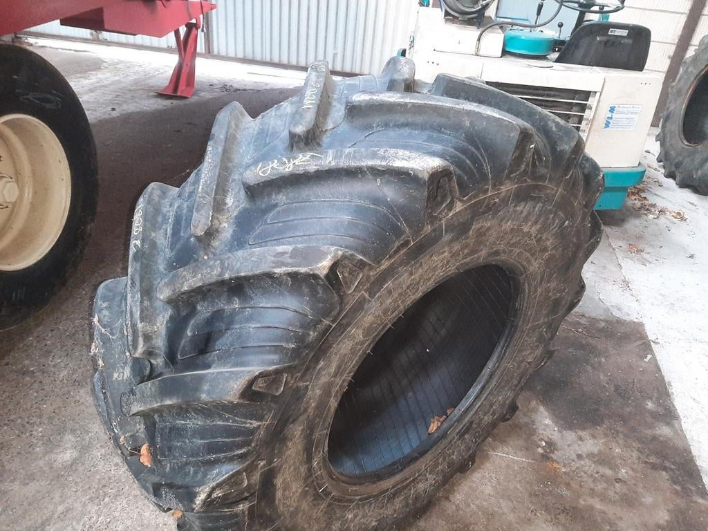 Taurus 480/70r24   480 70 r24 banden, Ophalen