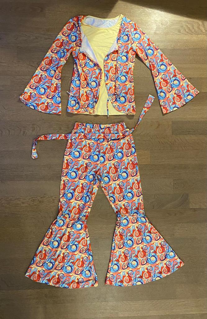 Vrolijke hippie outfit dames; maat M, Ophalen of Verzenden, Zo goed als nieuw, Maat 38/40 (M), Carnaval