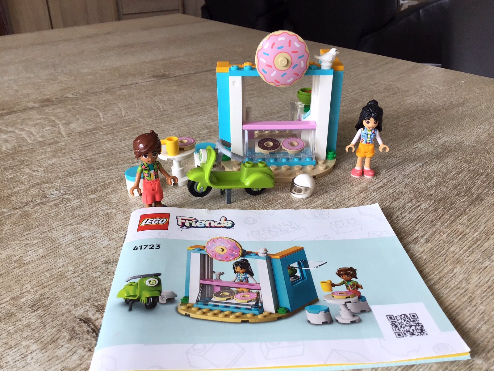 Lego friends Donutwinkel 41723, Kinderen en Baby's, Ophalen of Verzenden, Zo goed als nieuw