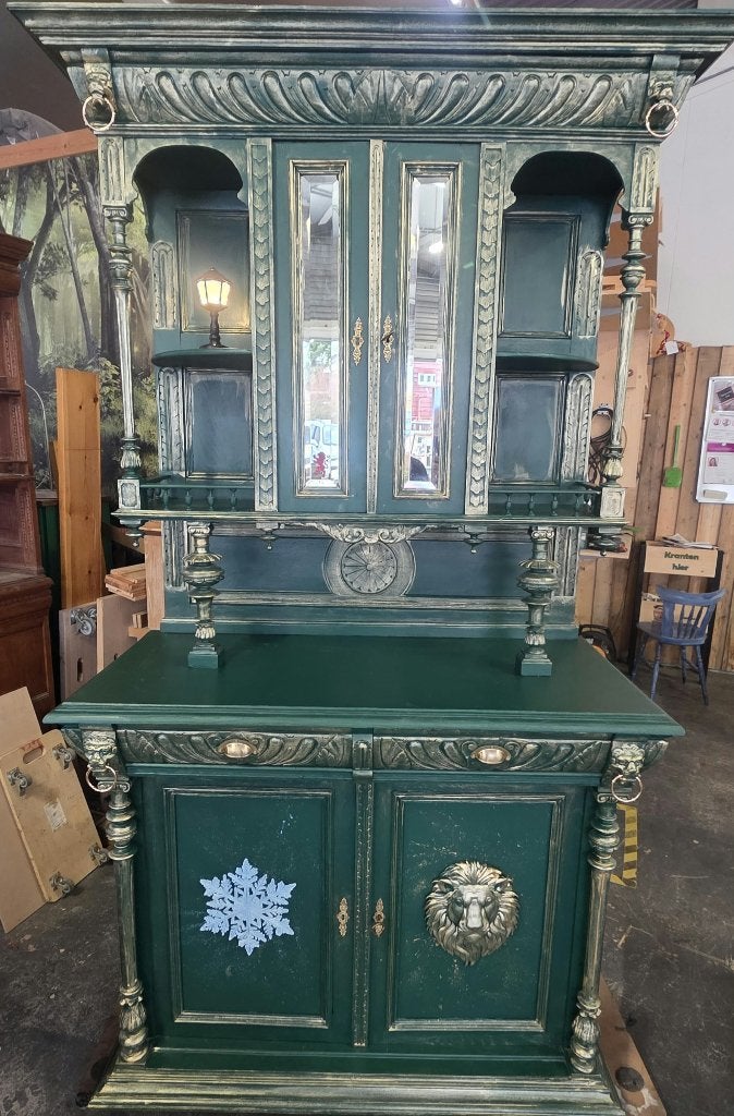Gerestaureerde Mechelse buffetkast in Narnia thema, Antiek en Kunst, Antiek | Meubels | Kasten, Ophalen