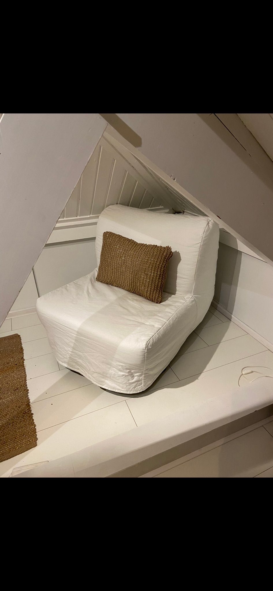 GEZOCHT Witte Stoelhoes LYCKSELE LÖVÅS, Huis en Inrichting, Stoelen, Gebruikt, Wit, Ophalen of Verzenden, Eén