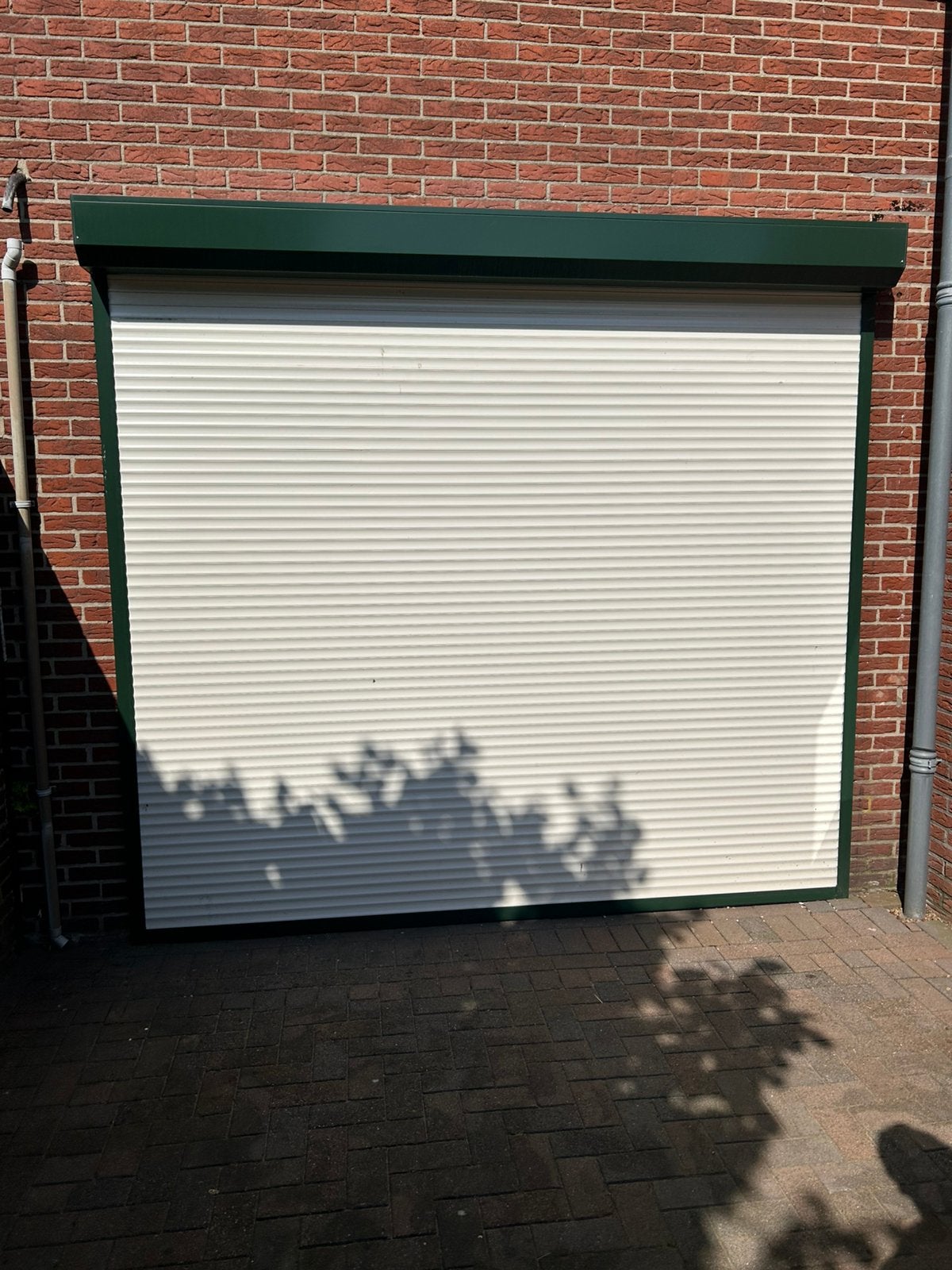 Breed Rolluik elektrisch afmeting 2845mm x 2410mm  9001, Doe-het-zelf en Verbouw, Rolluiken, Ophalen, 200 cm of meer, Crème of Beige