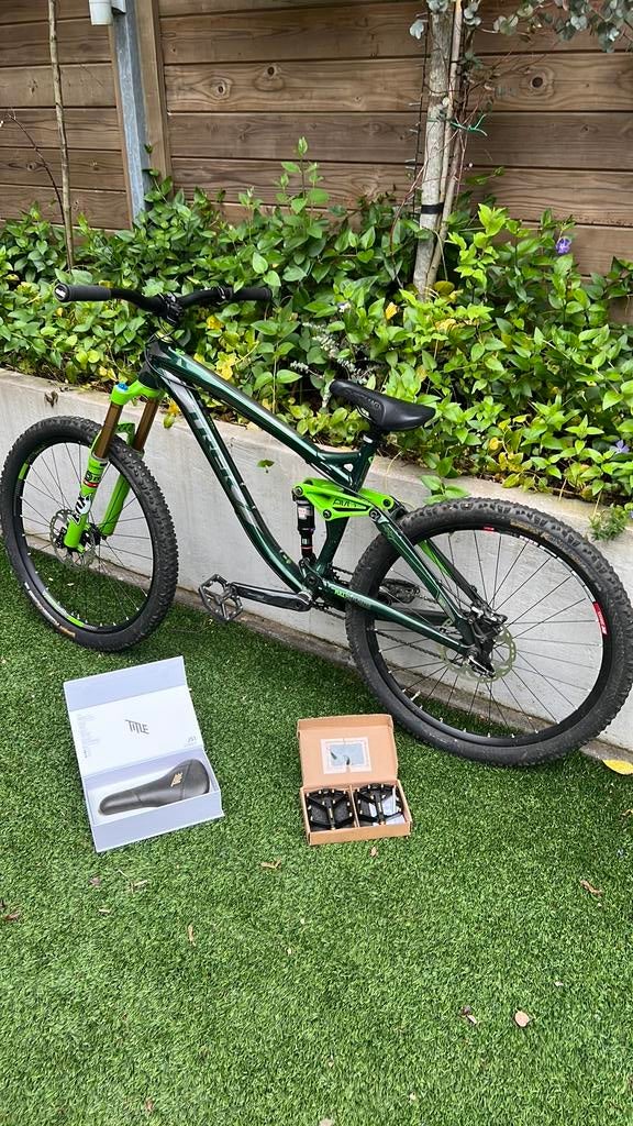 Trek remedy 9 full suspension met Title zadel erbij, Fietsen en Brommers, Fietsen | Mountainbikes en ATB, Fully, Ophalen, Zo goed als nieuw