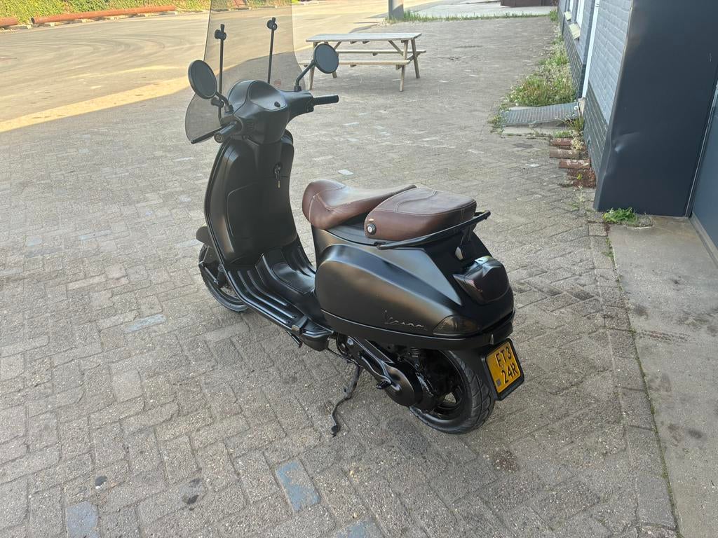 Vespa LX 2T, Fietsen en Brommers, Ophalen of Verzenden, Zo goed als nieuw, Benzine, Vespa LX