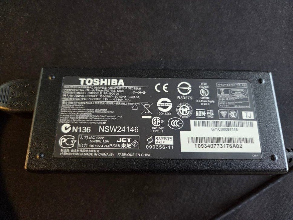 Originele Toshiba laptoplader PA-1900-36 19V, Ophalen of Verzenden, Gebruikt, Toshiba