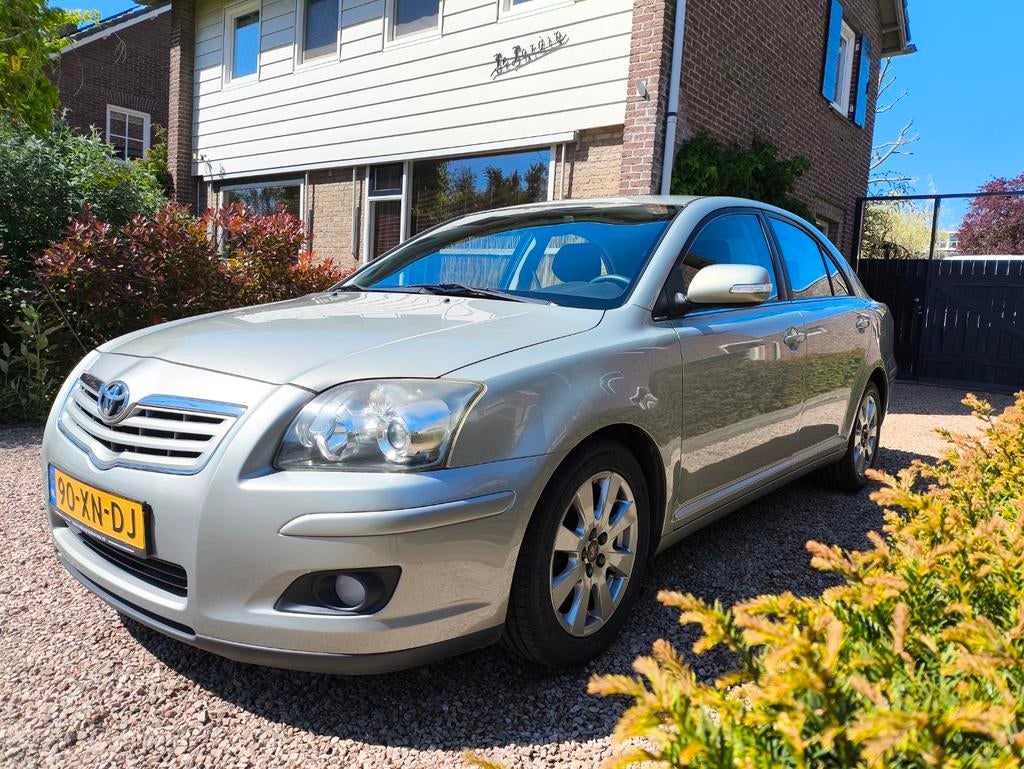 Toyota Avensis 1.8 16V Vvt-i Liftb. Automaat 2007 Groen, 4 cilinders, 129 pk, Origineel Nederlands, Grijs