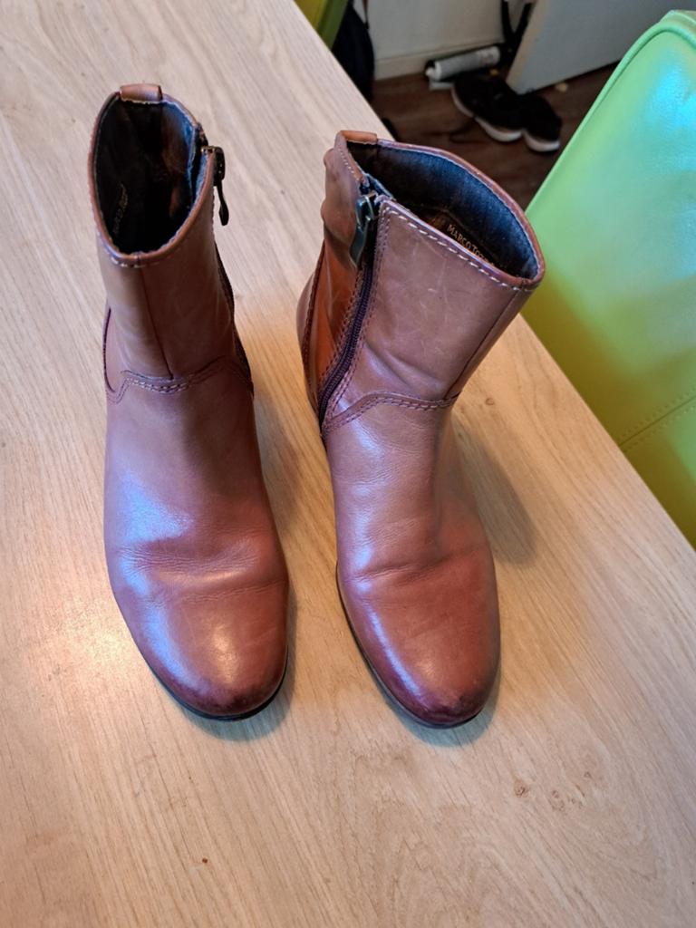 Mooie dames laarsjes mt 38, Ophalen of Verzenden, Zo goed als nieuw, Bruin
