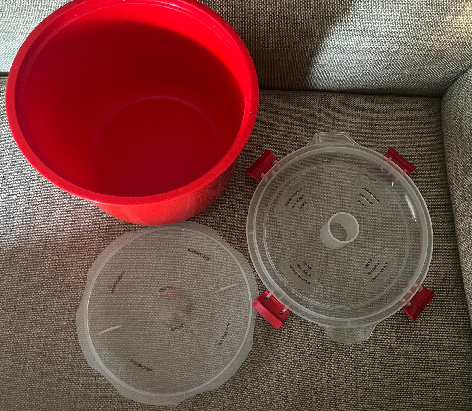 Gratis. Sistema magnetron rijstkoker, Ophalen, Zo goed als nieuw, Rood, Overige typen