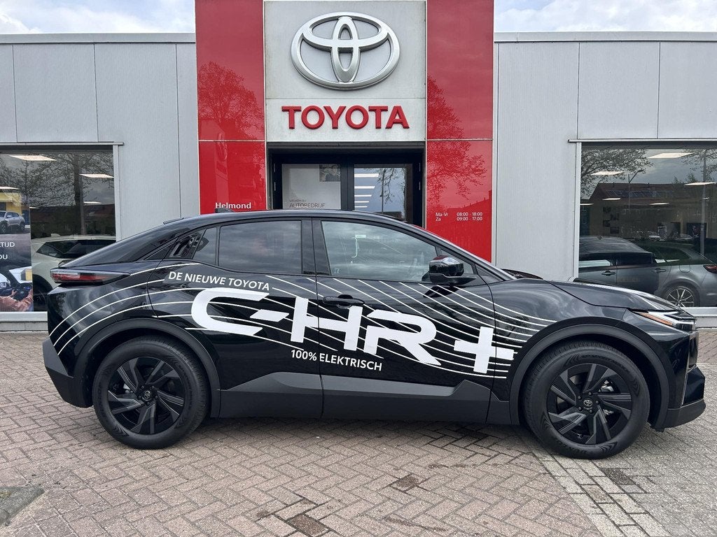 Toyota C-HR+ First Edition 77 kWh, Auto's, Toyota, Gebruikt, 607 km, Leder en Stof, Zwart