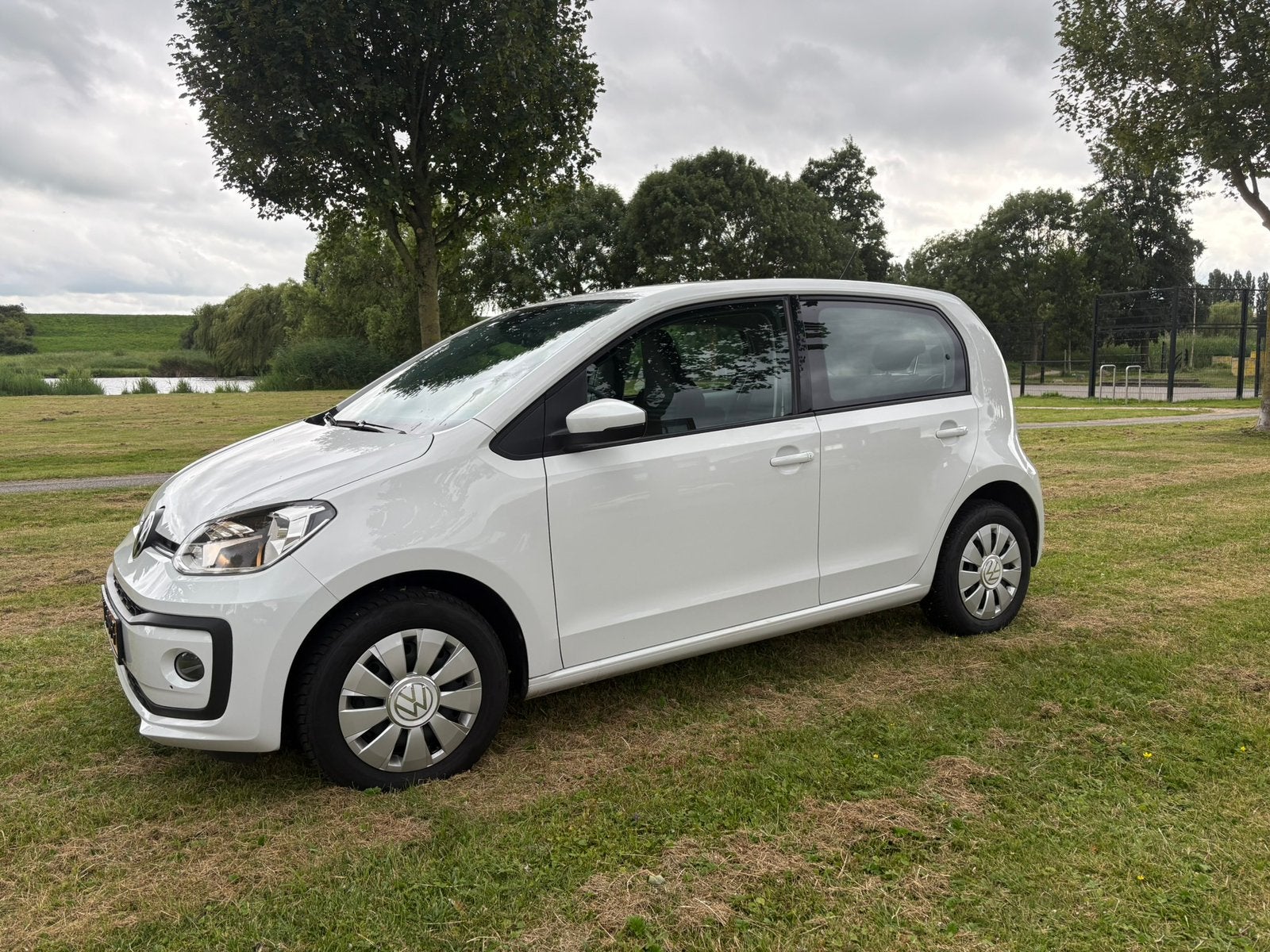Volkswagen up! 2022 5d Cam|Cruise|Stoelverw|Airco|Lane|DAB, Auto's, Volkswagen, Up!, 4 stoelen, Handgeschakeld, Particulier