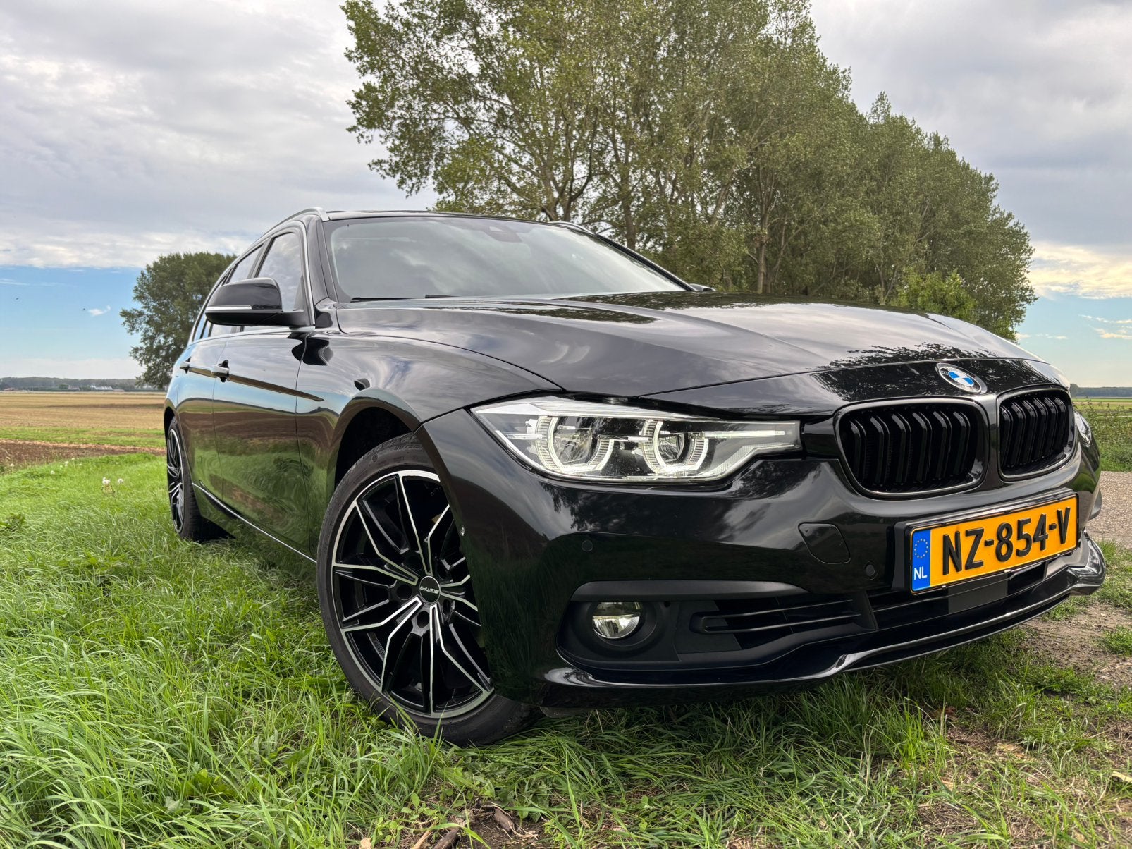 BMW 3-Serie 320i High Executive 2e eigenaar184pk Aut 2017, Auto's, 183 pk, 1998 cc, 1800 kg, Zwart