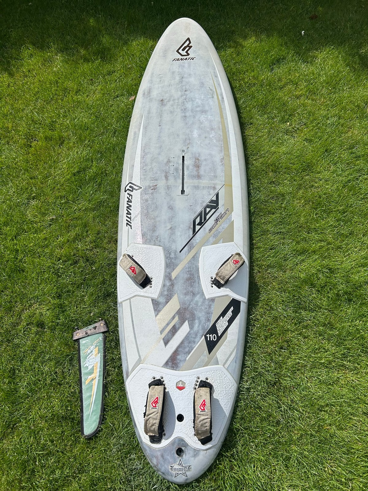 Fanatic Ray 110 liter windsurfplank met vin, Ophalen, Gebruikt, Minder dan 250 cm, Fanatic