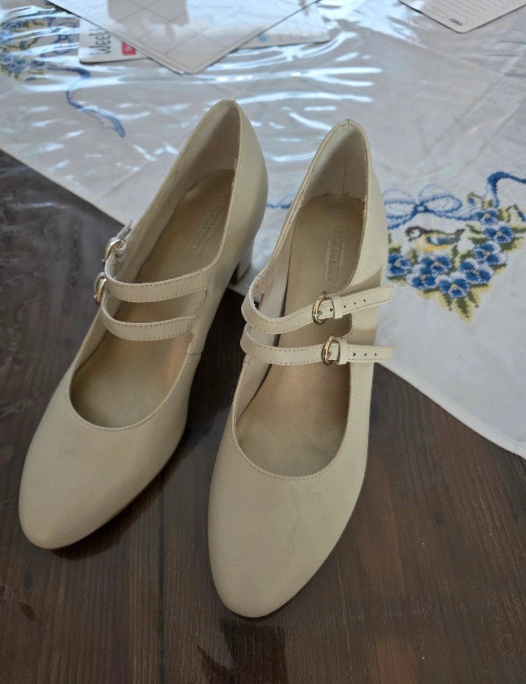 Nieuwe Kitten Heels Maat 42, Ophalen of Verzenden, Nieuw, Schoenen met lage hakken