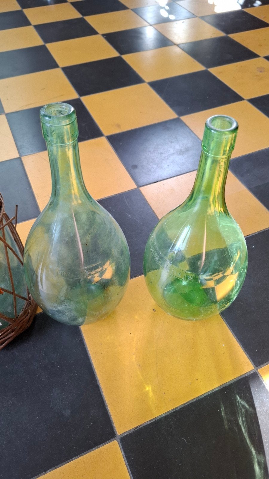 Set van 2 Groene Glazen Flessen vino d'italia, Antiek en Kunst, Ophalen
