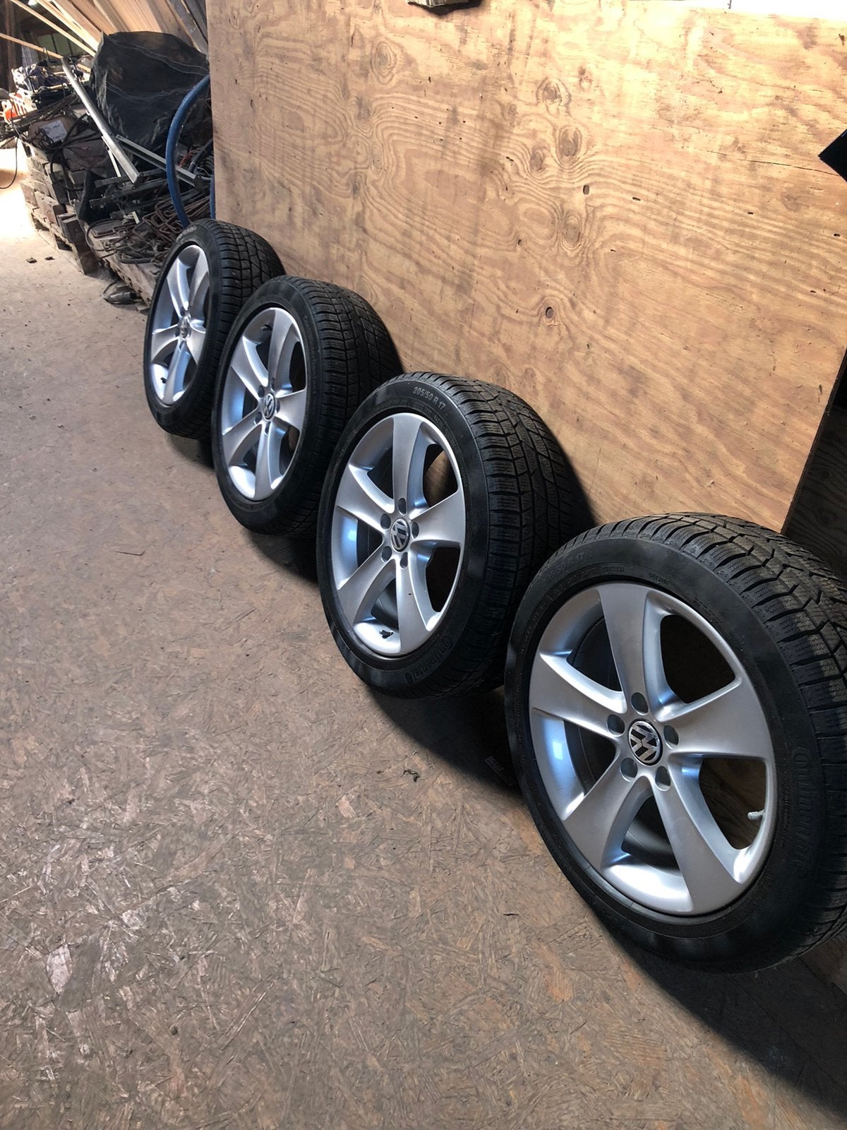 4 VW  205/50R17 winterbanden met alu velg, Gebruikt, 17 inch, Personenwagen, 205 mm