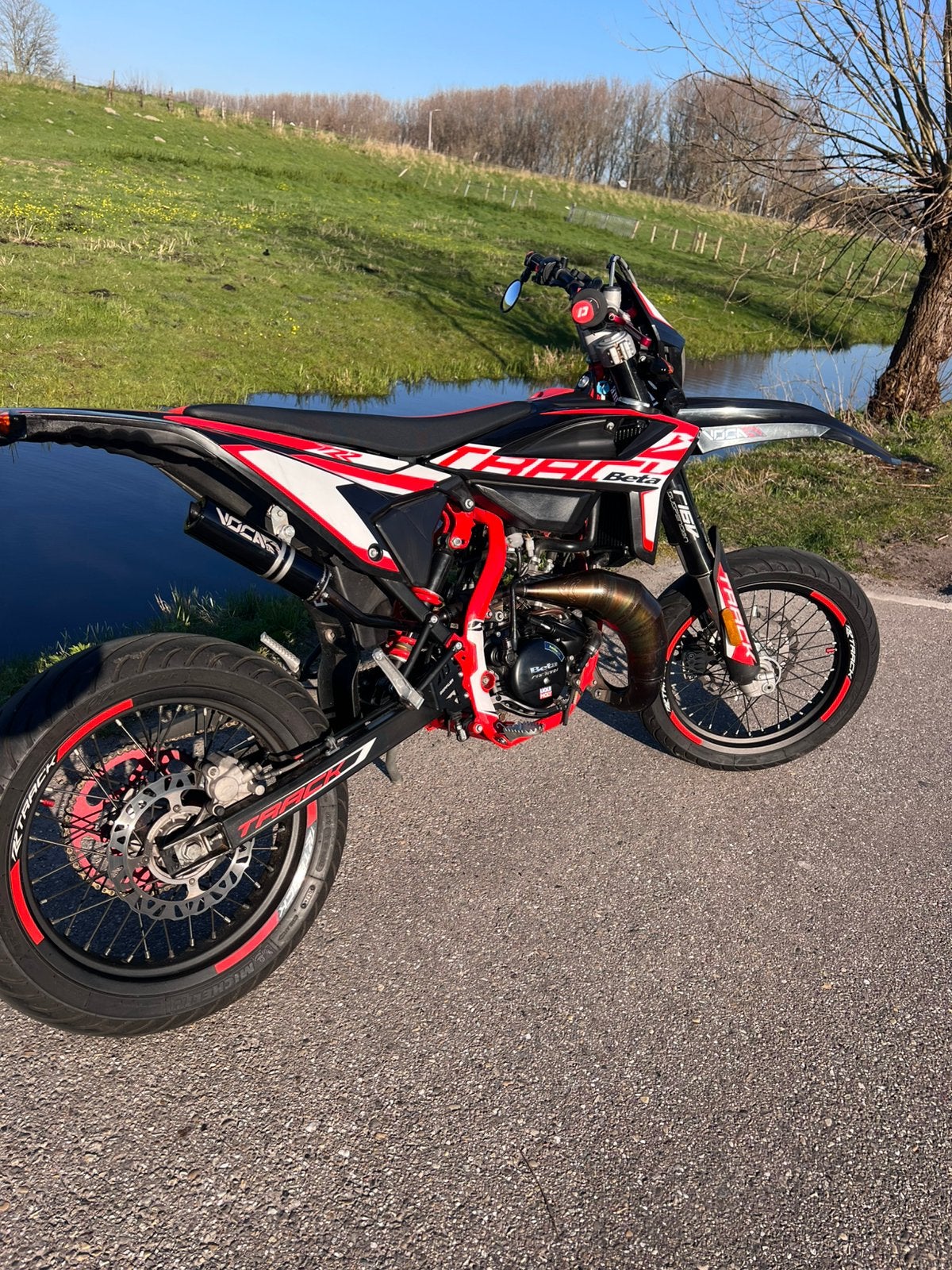 Beta rr 50 track 2023, Fietsen en Brommers, 6 versnellingen, Zo goed als nieuw, 50 cc, Ophalen