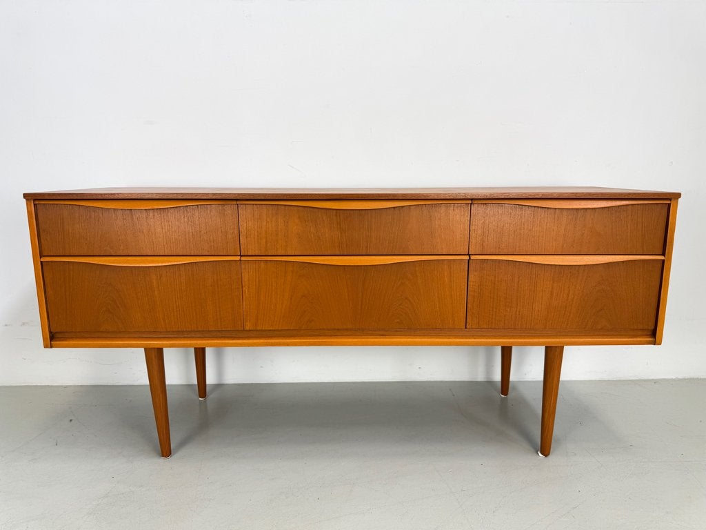Vintage dressoir Austinsuite., Verzenden, Zo goed als nieuw, 25 tot 50 cm, 150 tot 200 cm