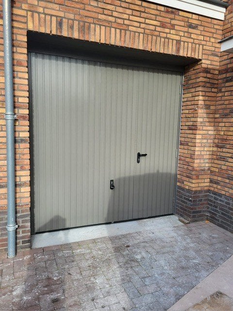 garage kanteldeur met loopdeur, Ophalen, Metaal, 120 cm of meer, 215 cm of meer