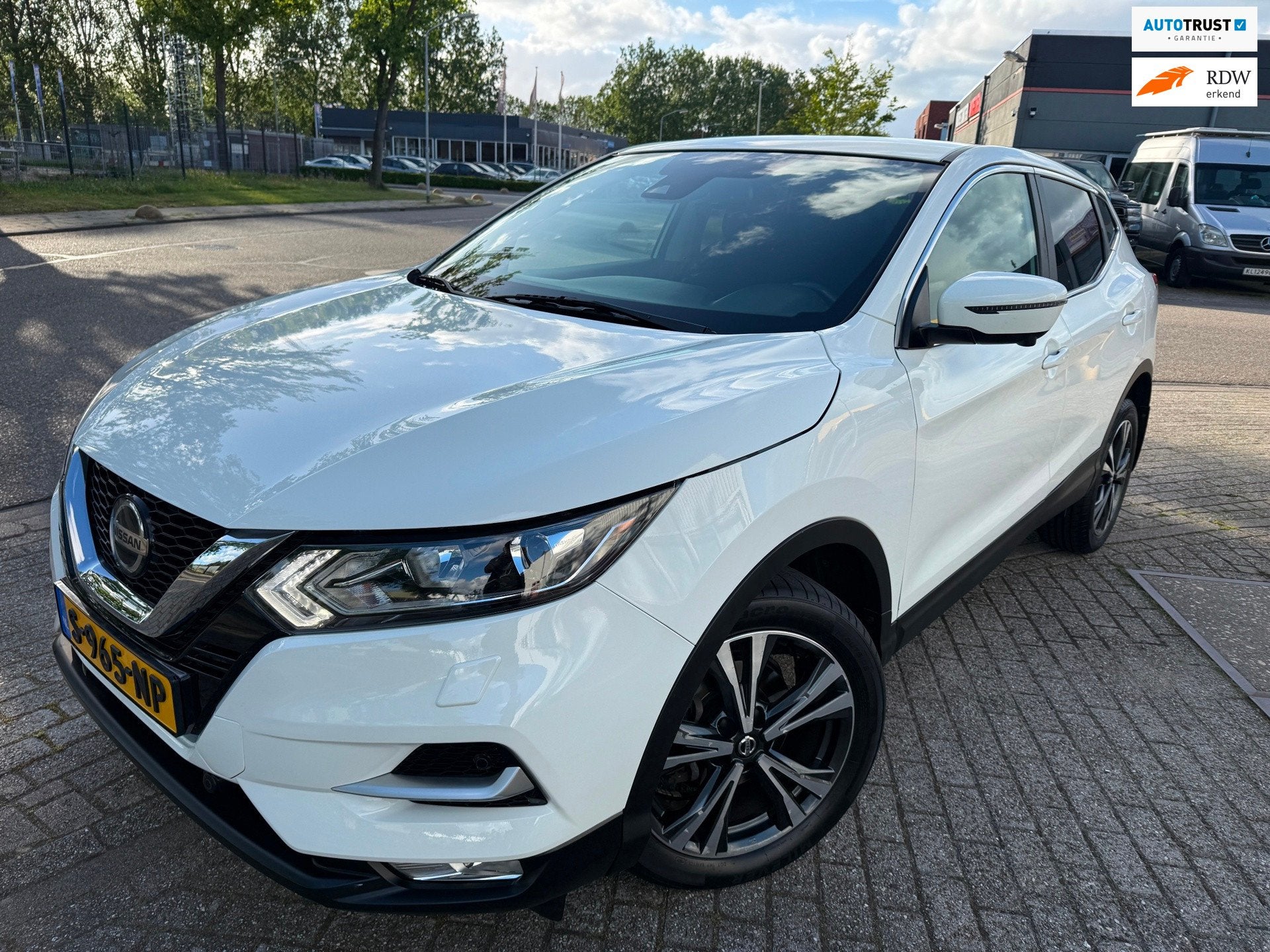 Nissan Qashqai 1.3 DIG-T 2019 N-CONNECTA AUTOMAAT 360-CAM NA, Gebruikt, 4 cilinders, Wit, Bedrijf
