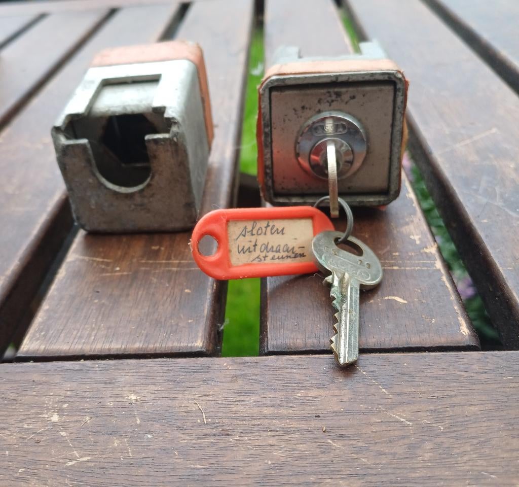 Te koop caravan pootsloten (oudere caravans), Ophalen of Verzenden, Gebruikt