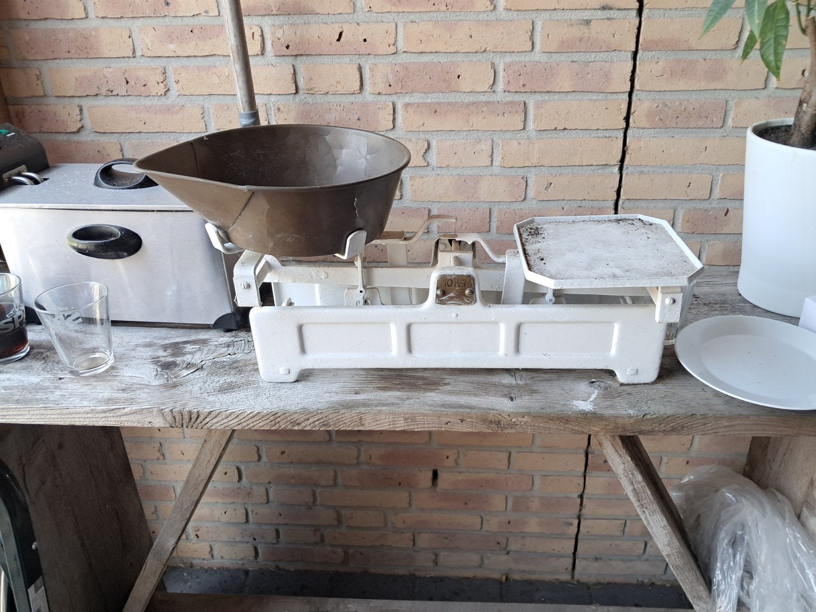 Vintage keukenweegschaal met kom, Witgoed en Apparatuur, Weegschalen, Ophalen, Keukenweegschaal, Analoog, 500 gram of grover