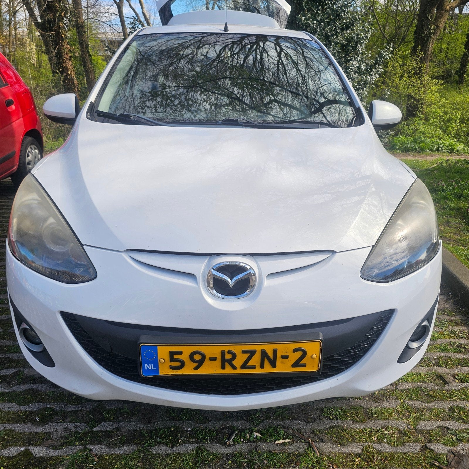 LPG Erg zuinig en extra vier sportbanden NAP, Auto's, Mazda, Stoelverwarming, Wit, Handgeschakeld, Grijs