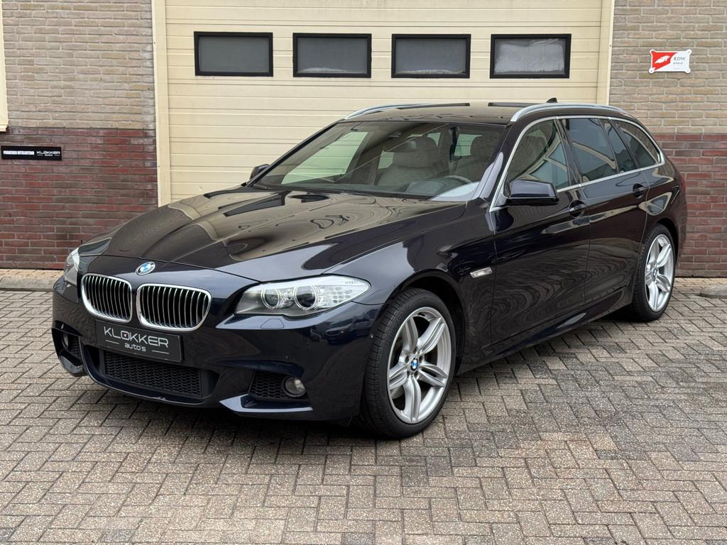 BMW 5-serie Touring 525xd High Executive M-pakket|HUD|Memory, Auto's, BMW, Bedrijf, Te koop, 5-Serie, 360° camera, 4x4, ABS, Achteruitrijcamera