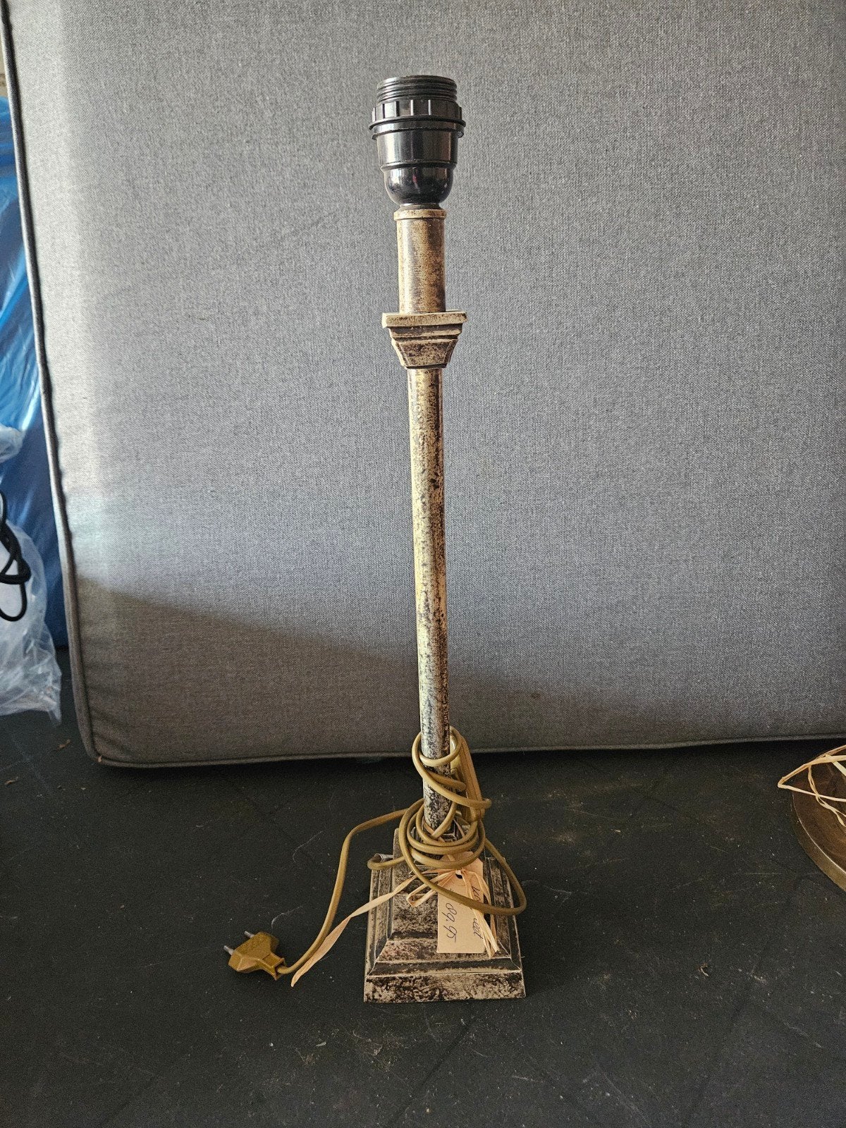 Metalen tafellamp nieuw, Huis en Inrichting, Lampen | Tafellampen, Ophalen of Verzenden