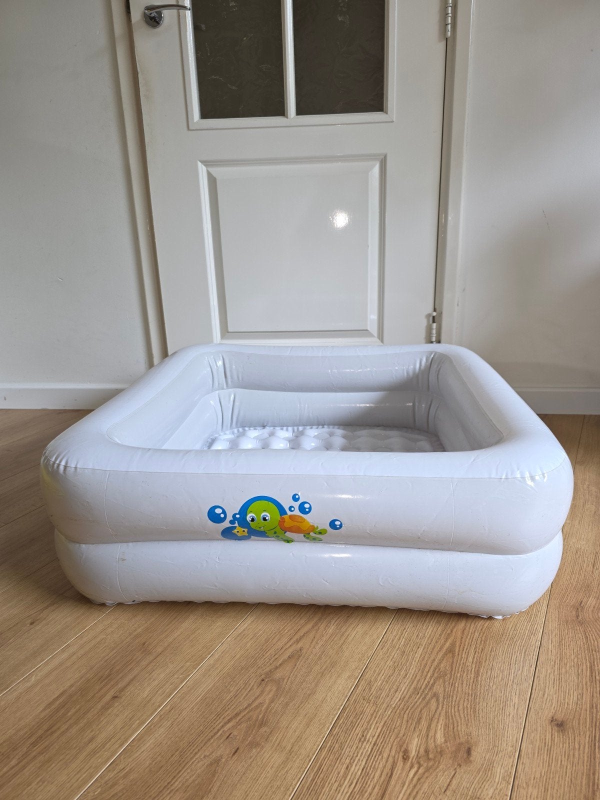 Opblaasbaar badje met zachte bodem, Kinderen en Baby's, Zo goed als nieuw, Badje, Standaard, Ophalen
