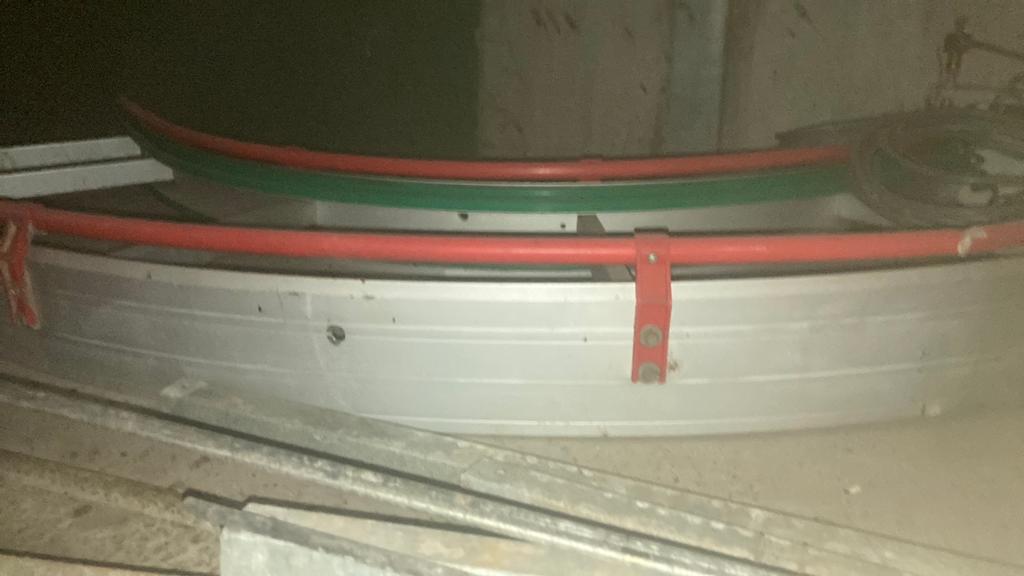 Gezocht spijlenbaan lubing, capway of farmtec, Ophalen, Zo goed als nieuw