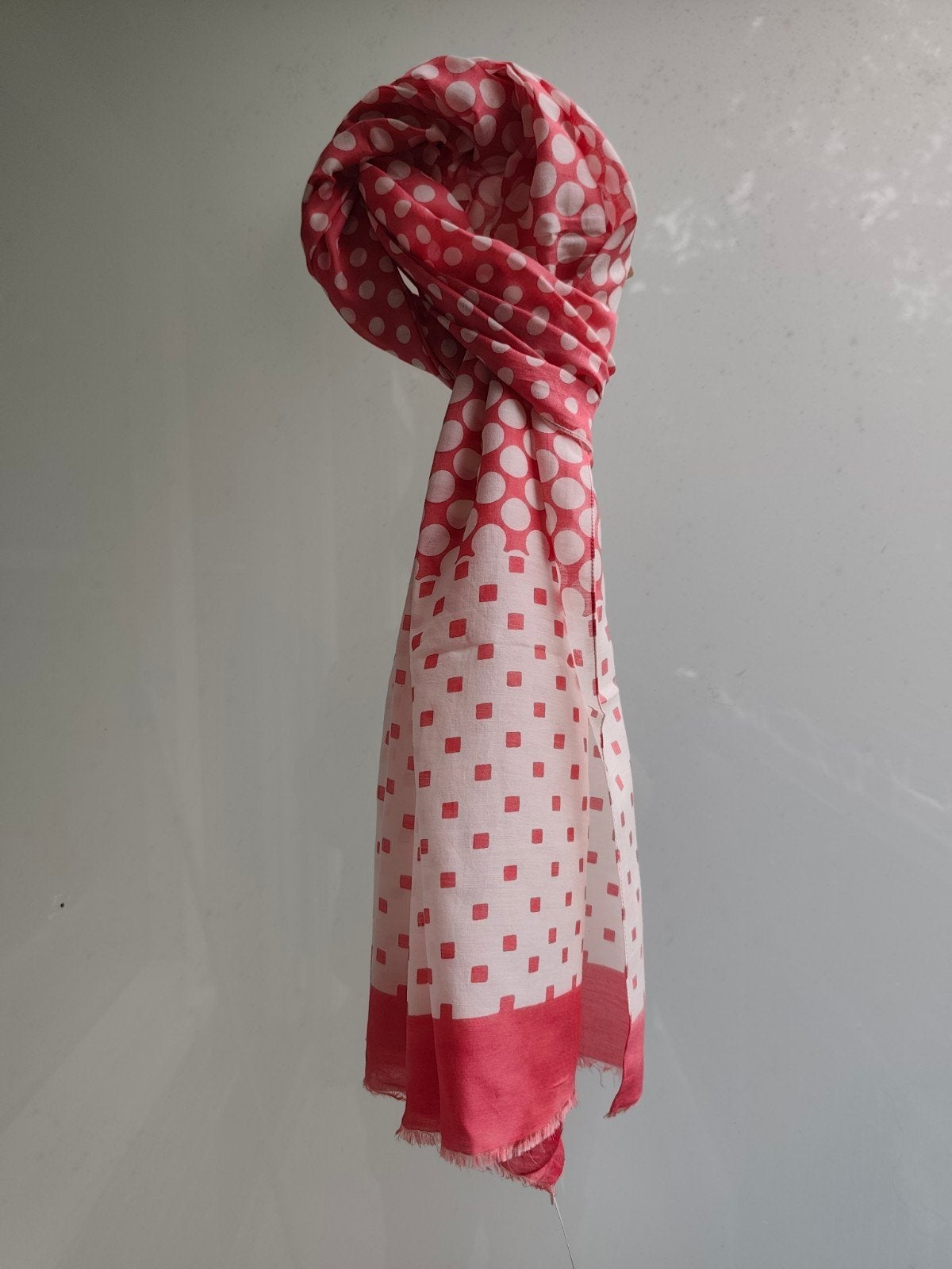 Nieuw, Silk Route, sjaal, roze, 50x180 cm, Nieuw, Ophalen of Verzenden, Sjaal, Maat 42/44 (L)