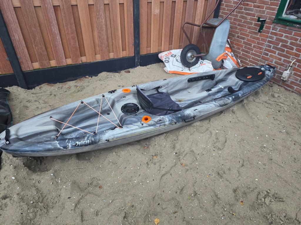 Pelican Vissers Kano - Ideaal voor vissen en recreatie, Ophalen, Gebruikt, 1-persoons