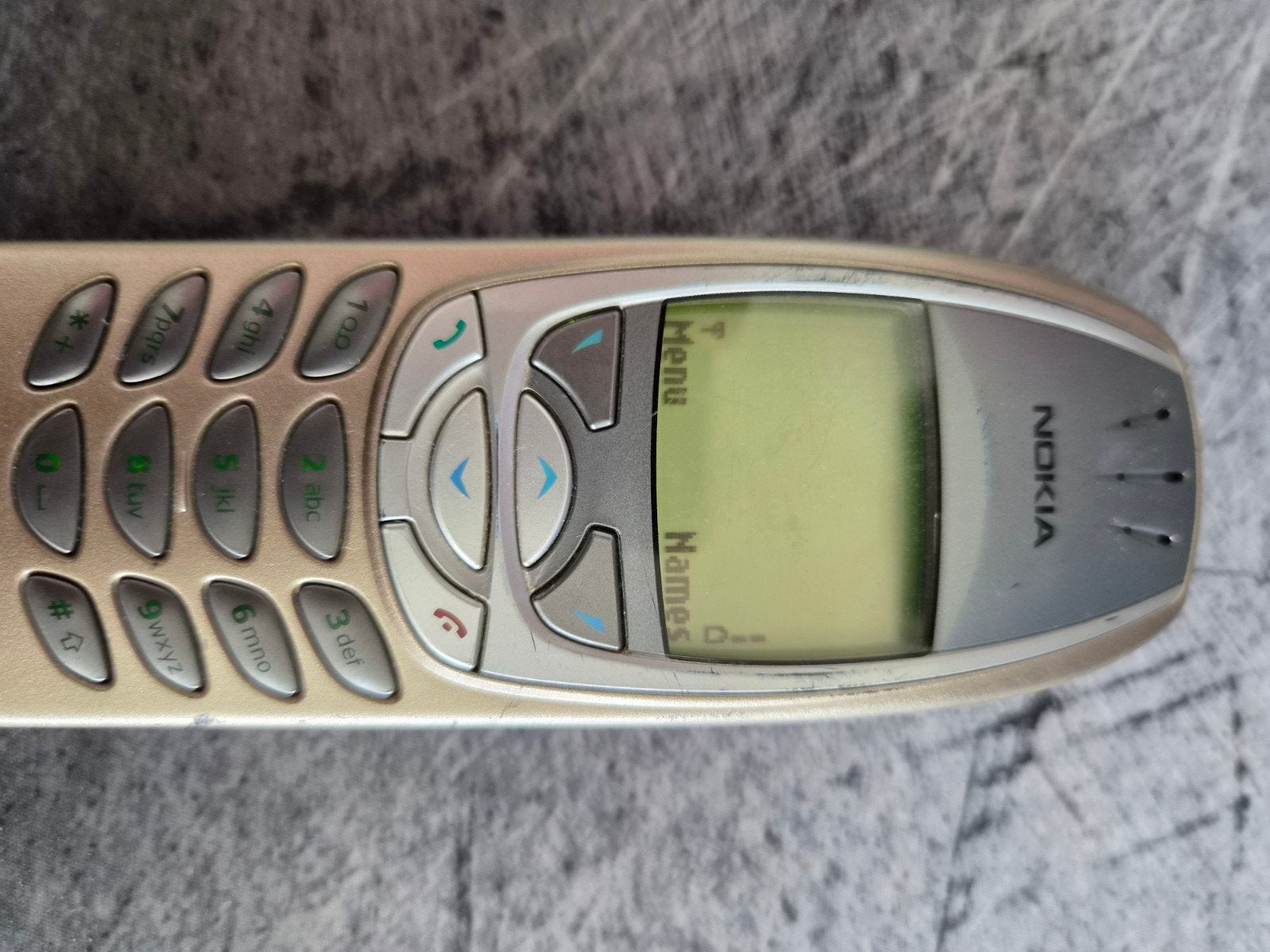 Nokia 3510i – Gold – werkend – retro, Ophalen, Gebruikt, Goud, Dame
