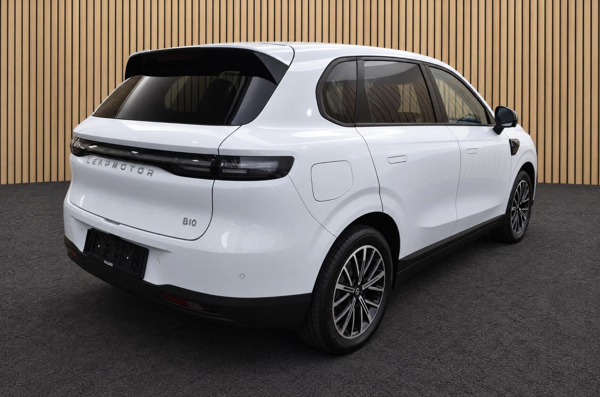 Leapmotor B10 Design ProMax 67.1 kWh VOORRAAD KORTING, Auto's, 12 maanden, Achterwielaandrijving, Automatische klimaatregeling