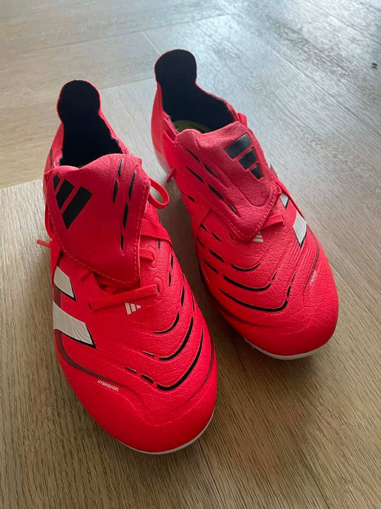 Adidas Predator voetbalschoenen, Sport en Fitness, Voetbal, Maat XS of kleiner, Ophalen of Verzenden, Zo goed als nieuw, Schoenen