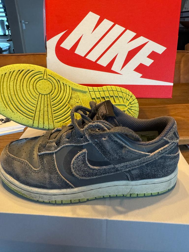 Nike Dunk Low Halloween PS - Maat 32 - Zeer goede staat, Ophalen of Verzenden, Zo goed als nieuw, Jongen of Meisje, Sportschoenen